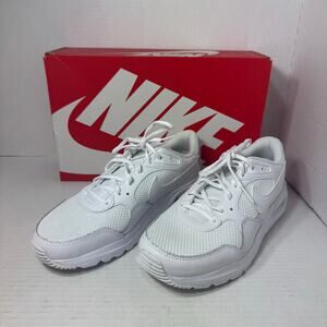 New in Box Nike Air Max SC Women’s size 9 White / white-photon dust